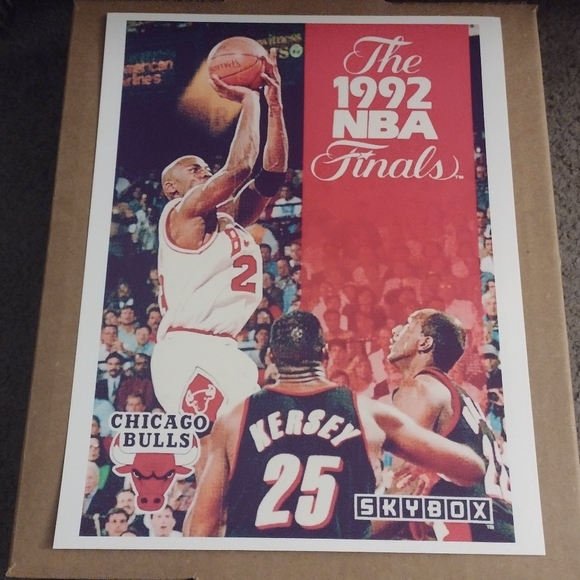 MICHAEL JORDAN CHICAGO BULLS ULTRA PREMIUM GLOSSY 8.5x11 OLD SCHOOL 7 POSTER SET - Picture 6 of 7
